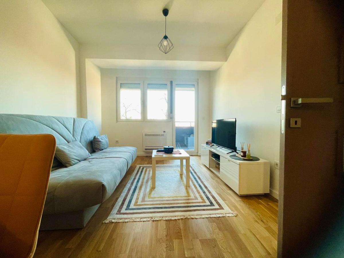 Apartman Nikol Kumanovo Buitenkant foto