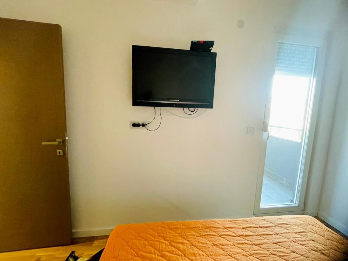 Apartman Nikol Kumanovo Buitenkant foto